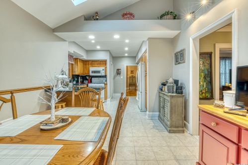 51 7 St, Valley Stream NY 11581-1255 exterior