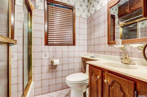 520 17 St, Babylon NY 11704-2634 exterior