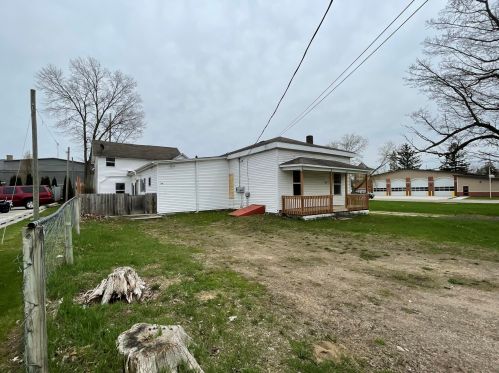 74 2 St, Cedar Springs MI 49319-9690 exterior