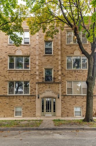 3650 Berteau Ave, Chicago IL  60618-2073 exterior