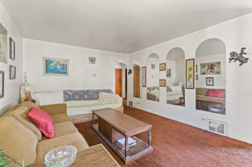 7733 Hamilton Ave, Chicago, IL 60620-5731