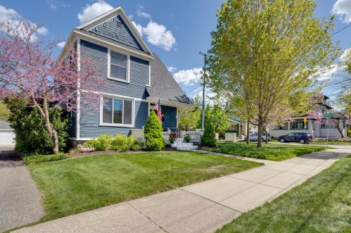 148 Carlton Ave, Grand Rapids, MI 49506-1650