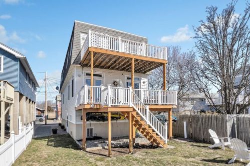 43 Morehouse Ave, Milford CT 06460 exterior