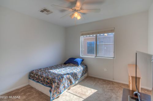 8363 Hunnic Dr, Tucson AZ 85747-5987 exterior