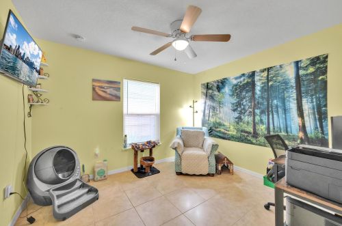 211 Kestor Dr, Fort Pierce FL 34953-5426 exterior