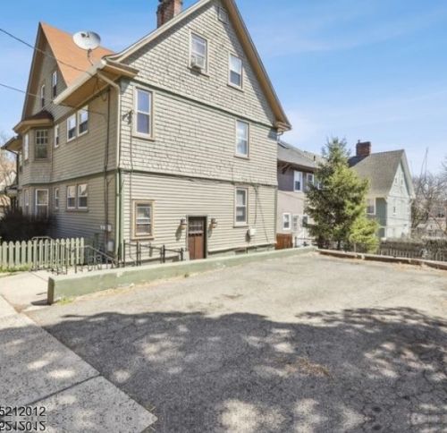 8 Clb St, Montclair NJ exterior