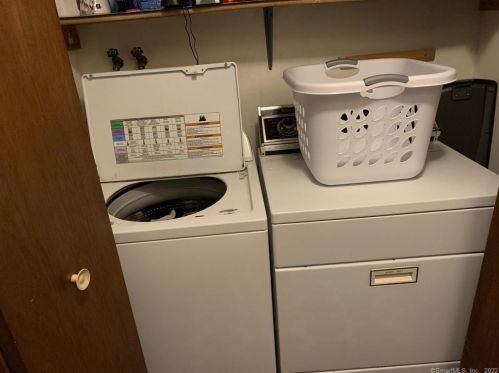 1134 Hartford Tpke, Vernon CT 06066-4513 exterior