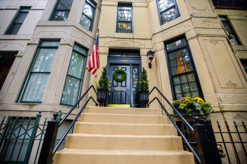 19 Ada St, Chicago, IL 60607-1920