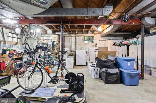 6406 16 St, Alexandria VA 22307-1411 exterior