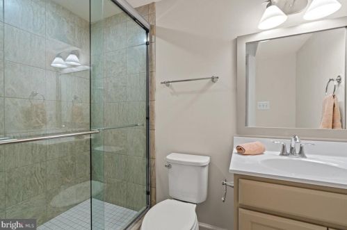 15 Chapman St, Alexandria VA 22301-2202 exterior