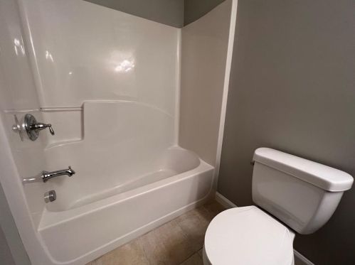 2618 Lake Manor Cir, Duluth GA 30096-4905 exterior