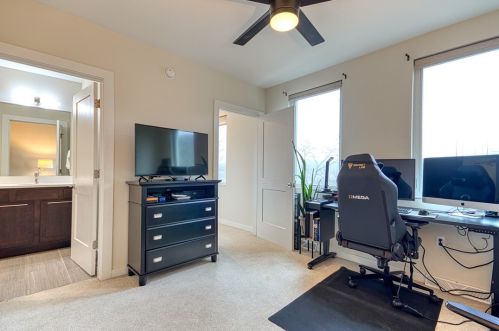 3206 Mary St, Pittsburgh PA  15203-2557 exterior