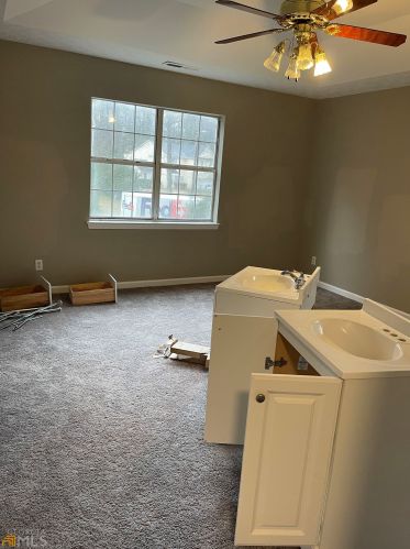 1370 Martinique Ct, Atlanta GA 30331-8335 exterior