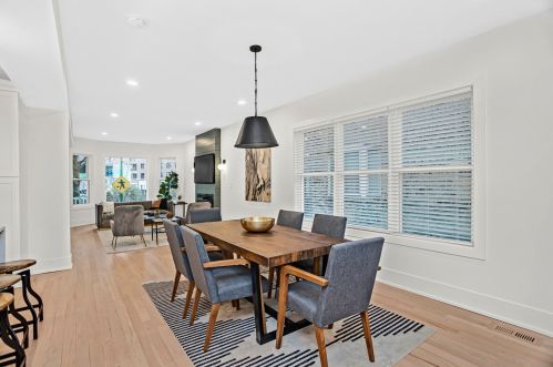 2442 Winnemac Ave, Chicago IL  60625-2614 exterior