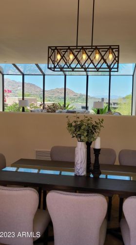 5761 Echo Canyon Cir, Phoenix AZ  85018-1270 exterior