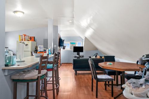 5608 Whipple St, Chicago IL 60629-2424 exterior