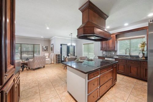 11637 Princess Ann Ct, Montgomery TX 77316-3604 exterior