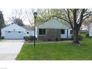 7420 Brookside Rd, Cleveland OH  44131-6423 exterior