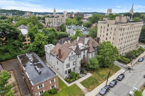 5927 Howe St, Pittsburgh PA  15232-2836 exterior