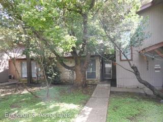 6913 Old Post Loop, Austin TX  78744-5728 exterior