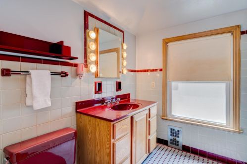 2416 91, Milwaukee WI 53226-1832 exterior