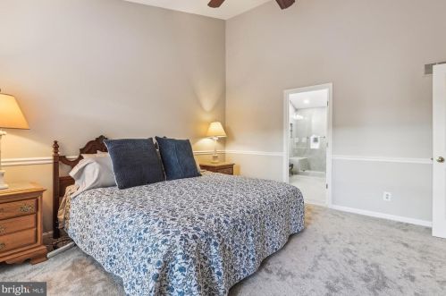 803 Catoctin Cir, Leesburg VA 20176-4951 exterior