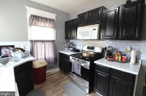 102 Reed Ave, Trenton NJ 08610-6306 exterior