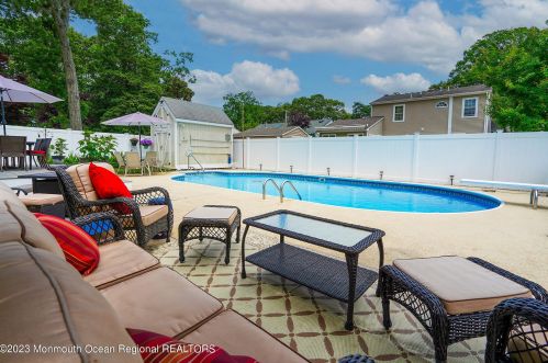 1320 Sunrise Ave, Point Pleasant Beach NJ 08742-4278 exterior