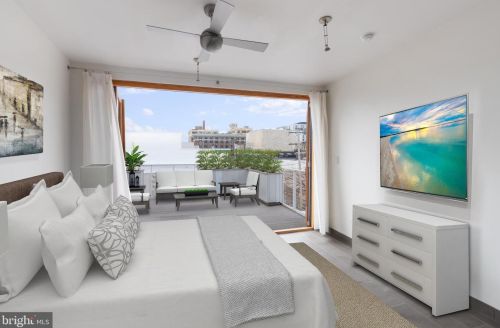 1124 13 St, Philadelphia PA 19147-4534 exterior