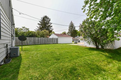 3741 85th St, Milwaukee WI  53222-2823 exterior