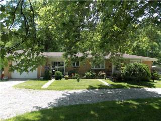 1807 Henderson Ave, Washington, PA 15301-8635