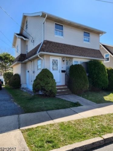 58 Manhattan Ave, Avenel, NJ 07001-1740