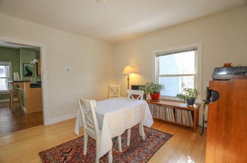 5 Perkins St, Concord NH 03301-4520 exterior