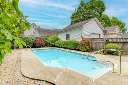 92 Washington St, Locust NJ 07760-1432 exterior