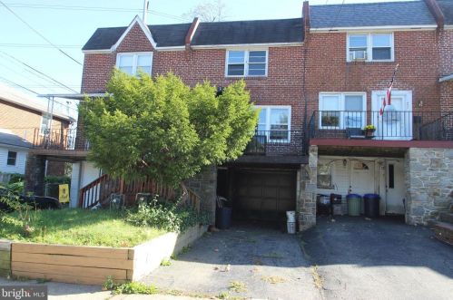 855 14th St, Chester, PA 19013-5801