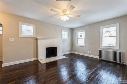 45 Delaware Ave, Dumont, NJ 07628-2407