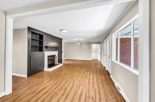 3102 Shamrock Dr, Greensboro NC  27408-3011 exterior