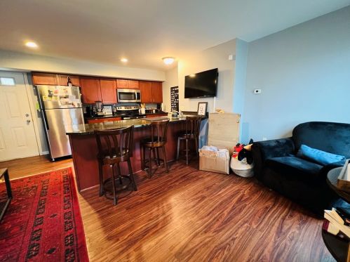 111 Main St, Pittsburgh PA  15215-1431 exterior