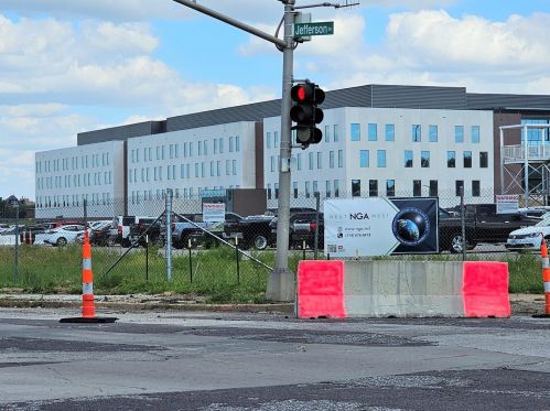 1221 Hebert St, Saint Louis MO 63107-3810 exterior