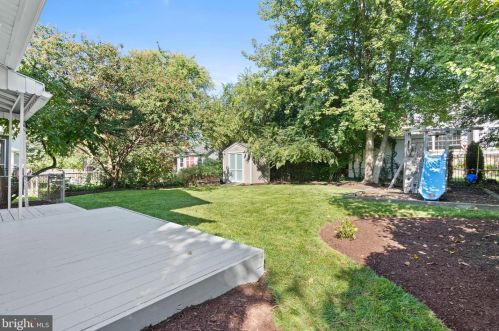 16 Masonic View Ave, Alexandria VA  22301-2204 exterior