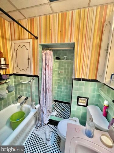 3433 Friendship St, Philadelphia PA 19149-1620 exterior