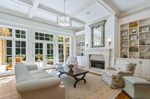 4968 Long Is Dr, Atlanta GA 30327-4904 exterior