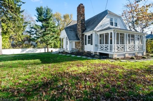 110 Northfield Ave, Town Center NJ  07052-5319 exterior