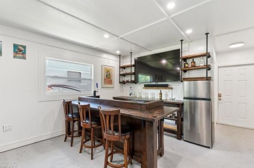 1995 41 St, Naples FL 34116-6566 exterior