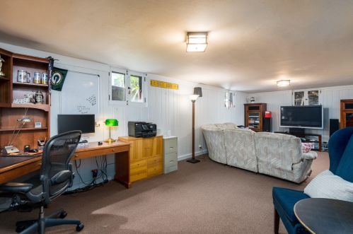 5925 Lk Dr, Milwaukee WI 53217-4629 exterior