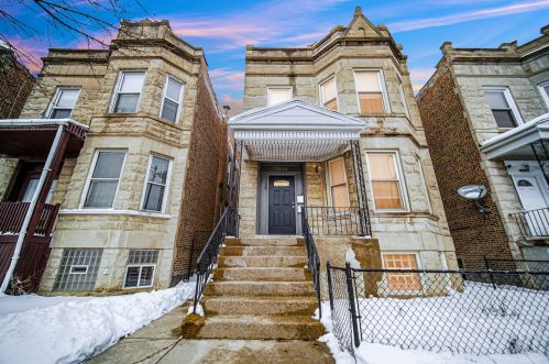 3750 Cermak Rd, Chicago IL  60623-3013 exterior