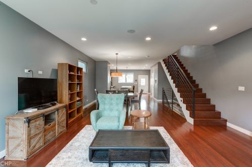 1926 Drake Ave, Chicago IL  60647-3605 exterior