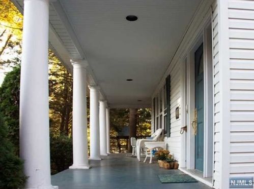 36 Whitney St, Closter NJ  07624-1806 exterior