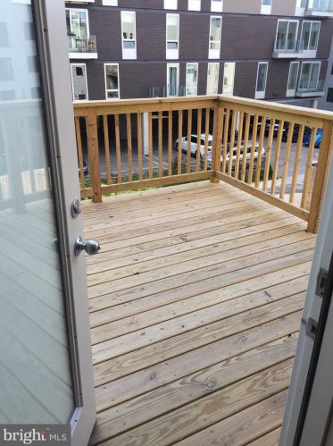 606 2nd St, Philadelphia PA 19133-3303 exterior