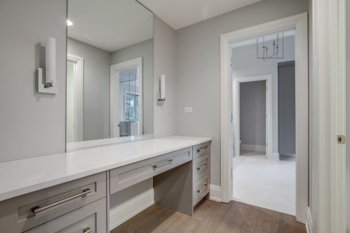 642 Hillside Ave, Elmhurst IL 60126-4247 exterior